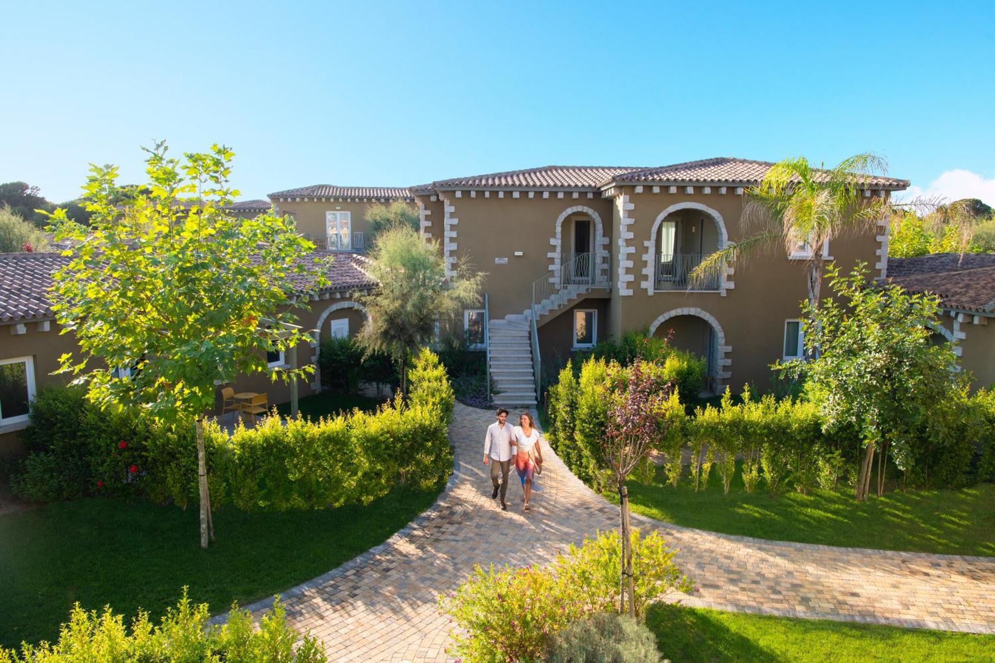 Is Serenas Badesi Village Exterior foto